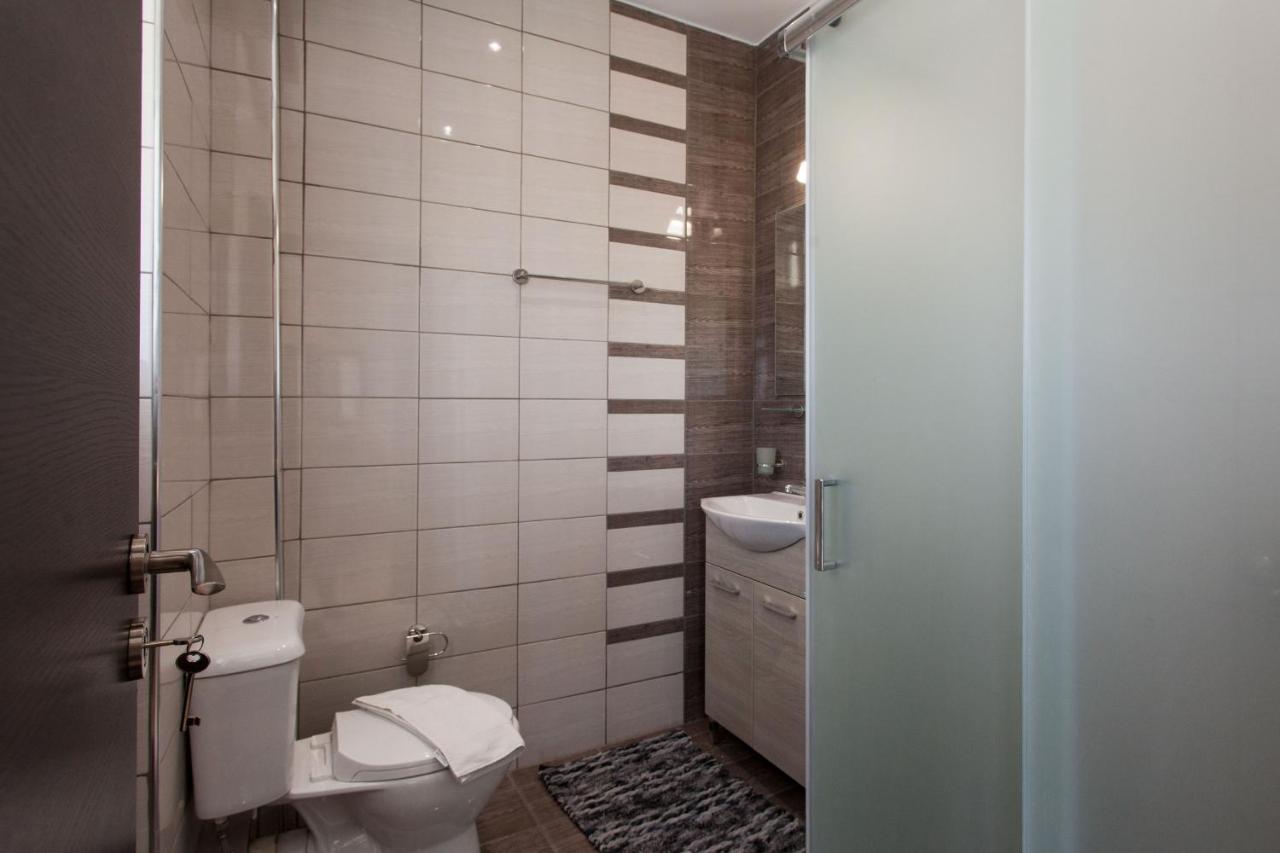 Modern Apt In Glyfada A Breath Away From The Sea - The View Atenas Exterior foto