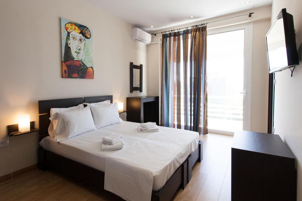Modern Apt In Glyfada A Breath Away From The Sea - The View Atenas Exterior foto