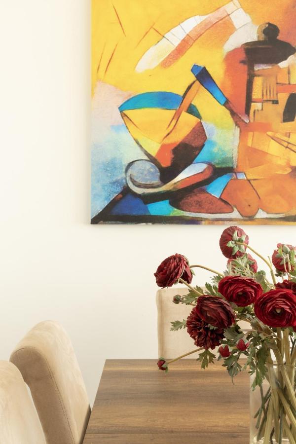 Modern Apt In Glyfada A Breath Away From The Sea - The View Atenas Exterior foto